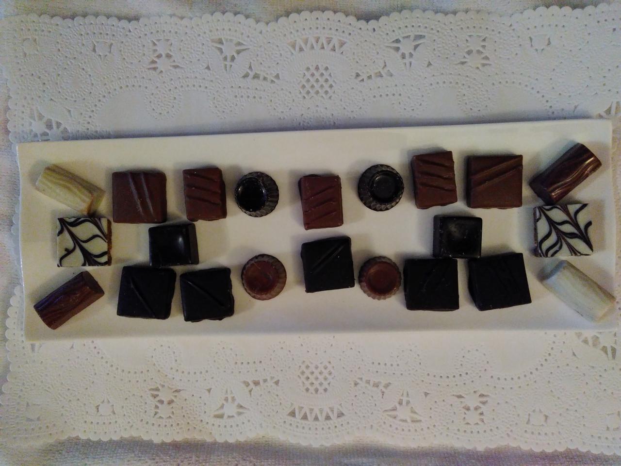 Goûter de Noël : assortiment de chocolats (artisan chocolatier)