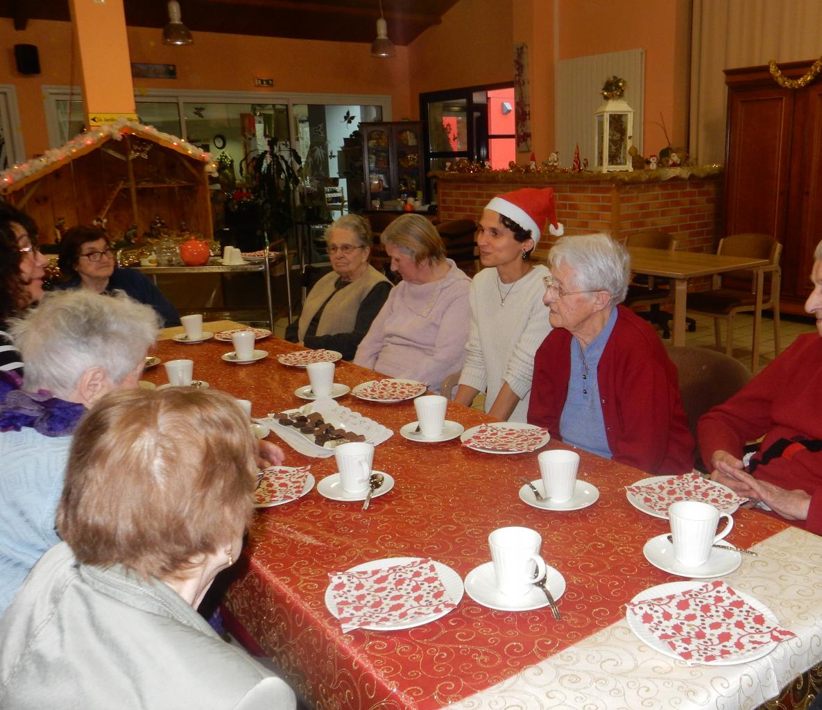 Goûter de Noël : autour de la table